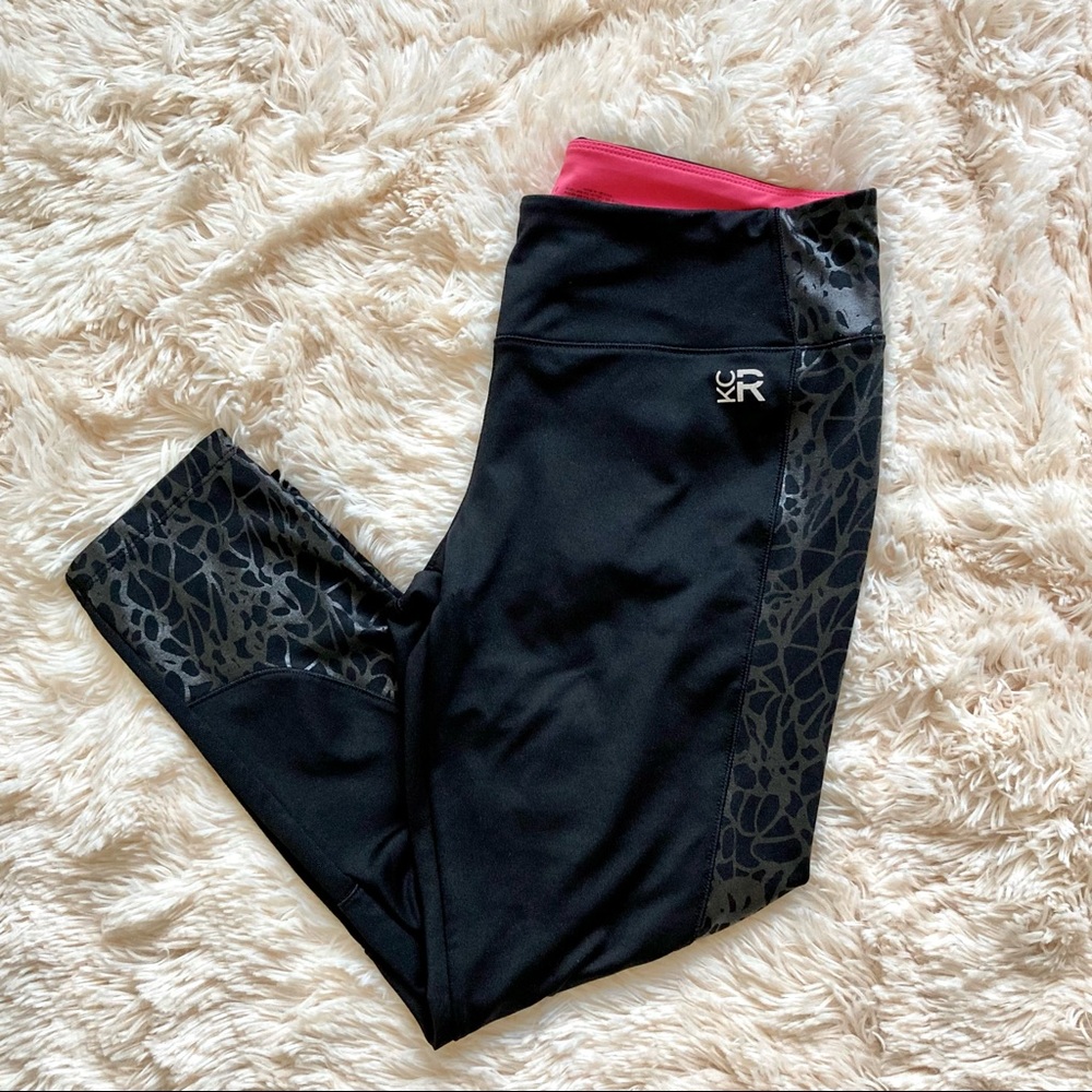 Kenneth Cole Reaction Black Animal Print Athletic Leggings